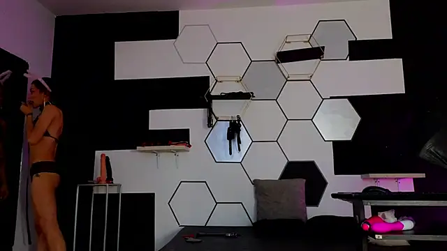 Snapshot of haileycat chatting on 02-05-25, 08:00 haileycat online show from 02-05-25, 08:00