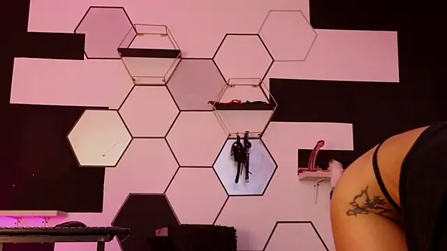 Snapshot of haileycat chatting on 02-06-25, 04:53 haileycat online show from 02-06-25, 04:53