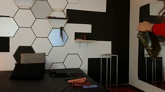 Snapshot of haileycat chatting on 02-08-25, 11:34 haileycat online show from 02-08-25, 11:34