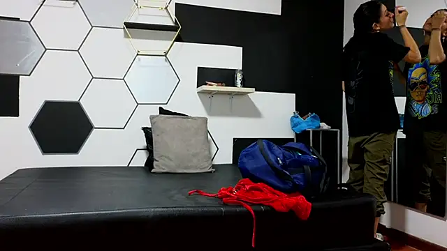 Snapshot of haileycat chatting on 02-13-25, 01:19 haileycat online show from 02-13-25, 01:19