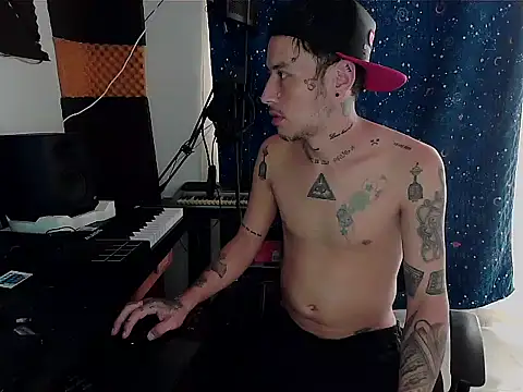 Snapshot of patrik_tattoo_ chatting on 12-11-24, 02:33 patrik tattoo online show from 12-11-24, 02:33