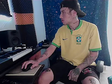 Snapshot of patrik_tattoo_ chatting on 02-09-25, 06:26 patrik tattoo online show from 02-09-25, 06:26