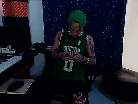 Snapshot of patrik_tattoo_ chatting on 02-11-25, 10:07 patrik tattoo online show from 02-11-25, 10:07