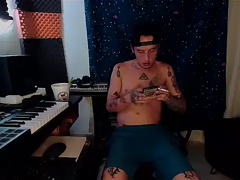 Snapshot of patrik_tattoo_ chatting on 02-16-25, 10:10 patrik tattoo online show from 02-16-25, 10:10