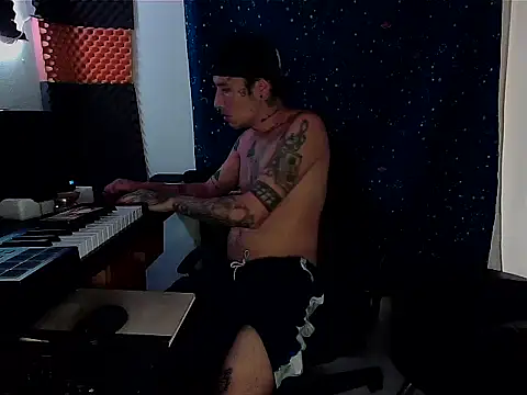 Snapshot of patrik_tattoo_ chatting on 02-25-25, 11:00 patrik tattoo online show from 02-25-25, 11:00