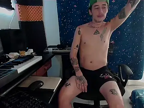 Snapshot of patrik_tattoo_ chatting on 03-02-25, 03:05 patrik tattoo online show from 03-02-25, 03:05