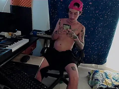 Snapshot of patrik_tattoo_ chatting on 03-17-25, 09:02 patrik tattoo online show from 03-17-25, 09:02