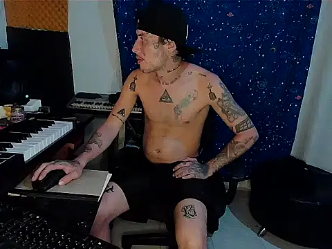 Snapshot of patrik_tattoo_ chatting on 03-19-25, 03:30 patrik tattoo online show from 03-19-25, 03:30