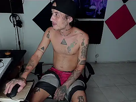 Snapshot of patrik_tattoo_ chatting on 10-17-25, 02:37 patrik tattoo online show from 10-17-25, 02:37