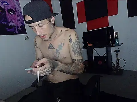 Snapshot of patrik_tattoo_ chatting on 04-23-26, 04:35 patrik tattoo online show from 04-23-26, 04:35