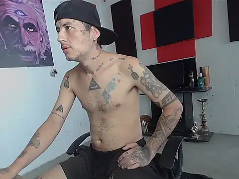 Snapshot of patrik_tattoo_ chatting on 04-29-26, 04:33 patrik tattoo online show from 04-29-26, 04:33