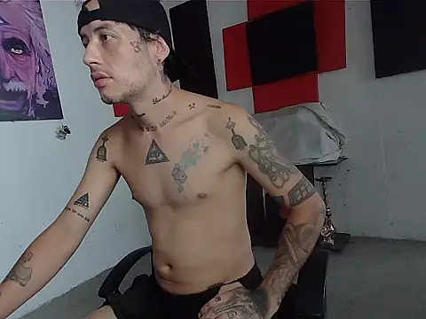 Snapshot of patrik_tattoo_ chatting on 05-28-26, 04:48 patrik tattoo online show from 05-28-26, 04:48