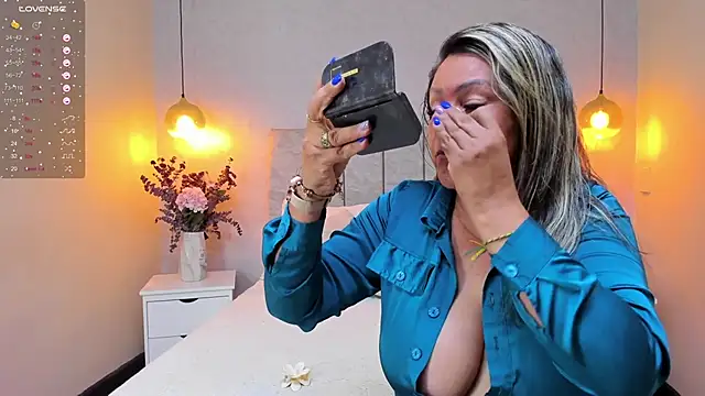 tutu milf online show from 03-11-25, 07:03