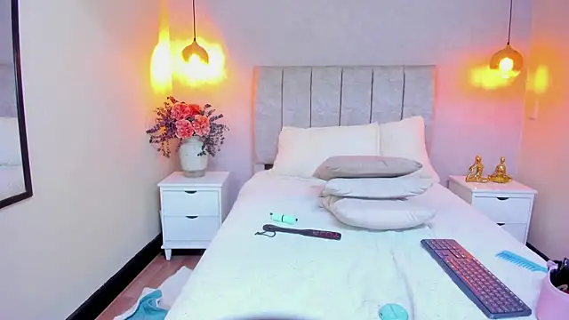 tutu milf online show from 10-12-25, 01:32