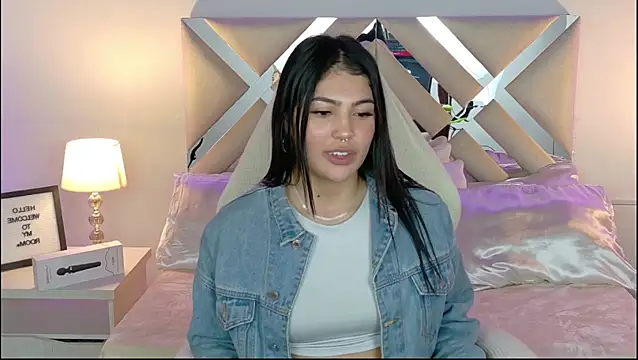 Mara Saenzz online show from 01-10-25, 07:25