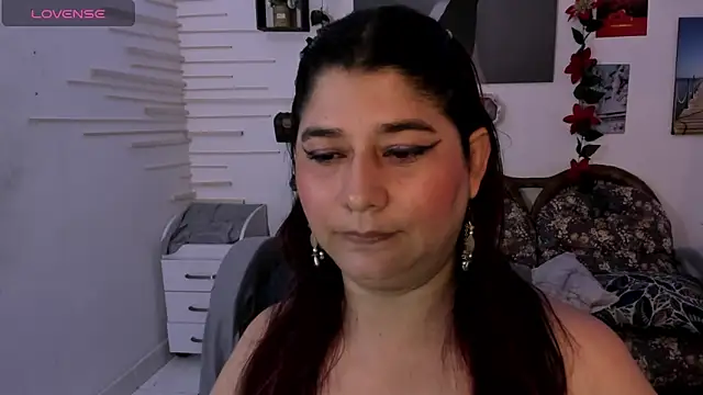 alinabozz1 online show from 12-23-24, 03:55