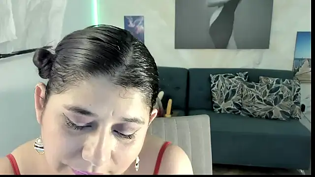 Snapshot of alinabozz1 chatting on 06-04-26, 03:01 alinabozz1 online show from 06-04-26, 03:01