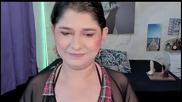 Snapshot of alinabozz1 chatting on 07-21-26, 04:59 alinabozz1 online show from 07-21-26, 04:59