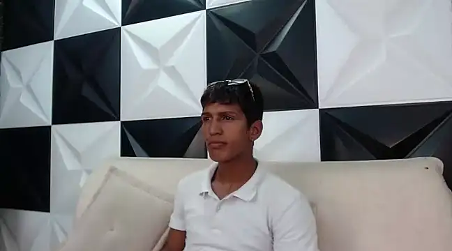 mau elixxx online show from 02-01-25, 07:34