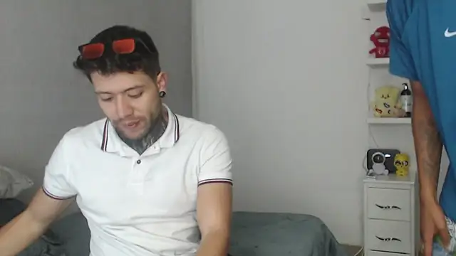 Snapshot of _tatho_perovich_ chatting on 12-20-25, 04:41 tatho perovich online show from 12-20-25, 04:41