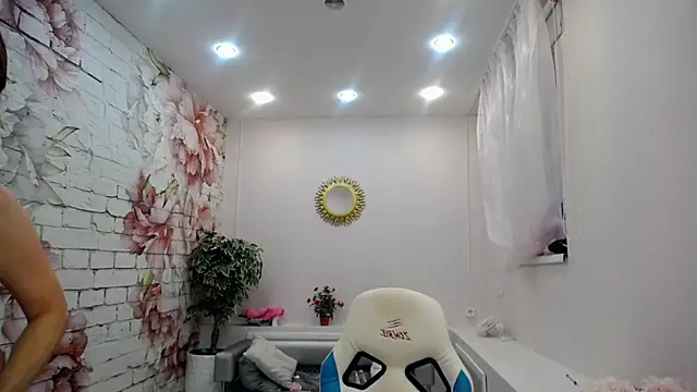 Cutie Asya online show from 10-13-25, 04:45