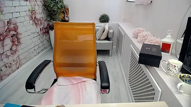 Snapshot of Cutie_Asya chatting on 03-25-26, 04:18 Cutie Asya online show from 03-25-26, 04:18