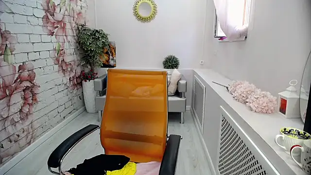 Snapshot of Cutie_Asya chatting on 04-02-26, 04:21 Cutie Asya online show from 04-02-26, 04:21