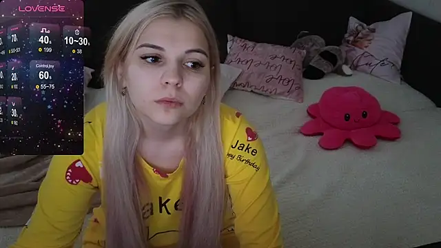 Snapshot of Kate_Legend chatting on 02-02-25, 04:05 Kate Legend online show from 02-02-25, 04:05