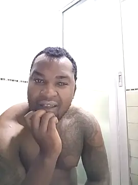 Snapshot of Champs303@xh chatting on 10-23-25, 04:01 Champs303xh online show from 10-23-25, 04:01