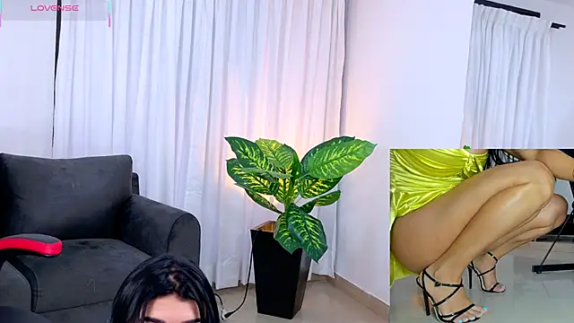 Snapshot of kimberly_ chatting on 10-08-25, 10:29 kimberly online show from 10-08-25, 10:29