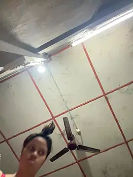 Miss-Kamini online show from 02-25-25, 03:49