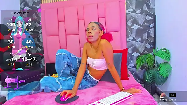 Brithanyslim online show from 05-12-26, 07:33