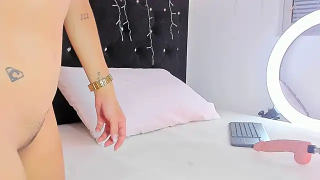 Annyy Ricee28 online show from 03-10-26, 09:25