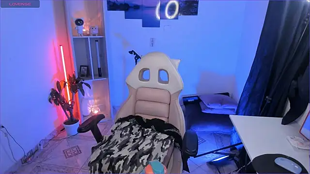 Snapshot of odelei chatting on 11-08-25, 09:42 odelei online show from 11-08-25, 09:42