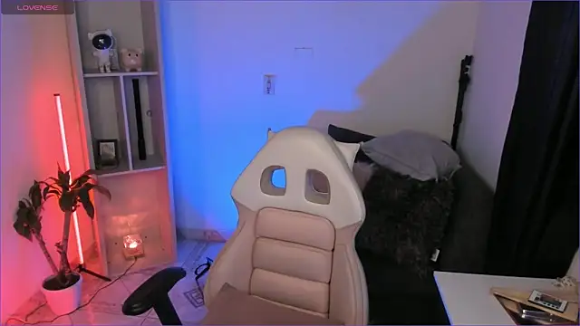 Snapshot of odelei chatting on 11-12-25, 08:48 odelei online show from 11-12-25, 08:48