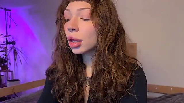 PaulaPratt online show from 09-21-25, 05:31