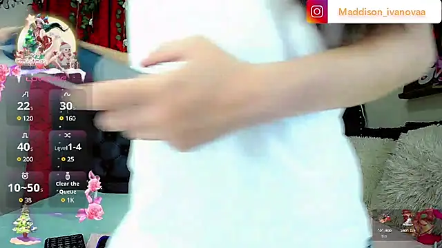 Snapshot of Madisson_Ivanova chatting on 12-30-24, 05:58 Madisson Ivanova online show from 12-30-24, 05:58