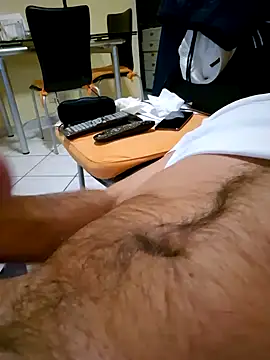 1talianBeutifulCock online show from 02-12-25, 06:51