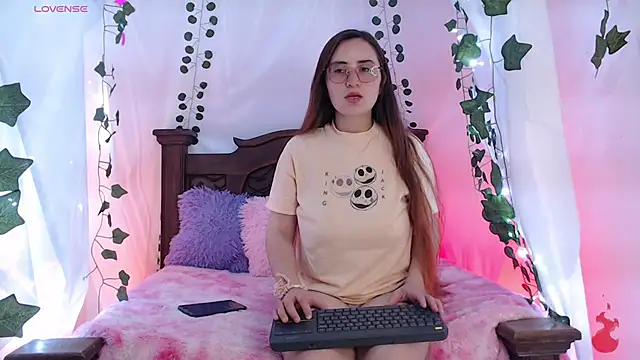 centaurigirl online show from 02-10-25, 11:13