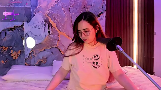 centaurigirl online show from 10-08-25, 03:37