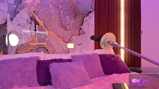 centaurigirl online show from 11-07-25, 02:22