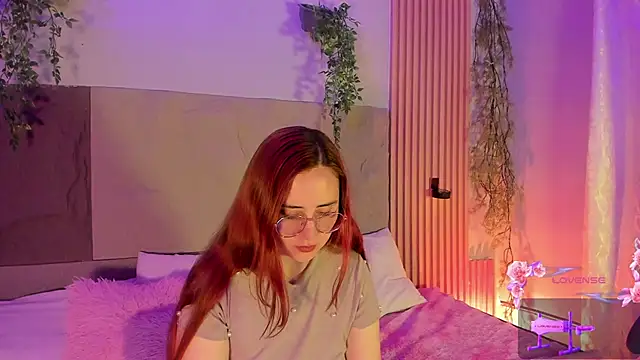 centaurigirl online show from 02-17-26, 04:31