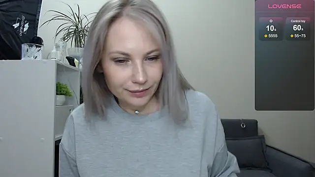 Sunny bunny6 online show from 12-18-24, 05:37