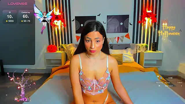 Snapshot of Tanita_Lambic chatting on 10-30-25, 01:40 Tanita Lambic online show from 10-30-25, 01:40