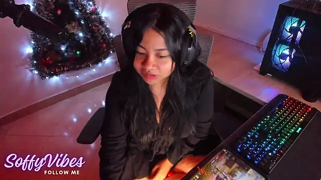 Snapshot of soffyvibes- chatting on 12-21-24, 07:13 soffyvibes- online show from 12-21-24, 07:13
