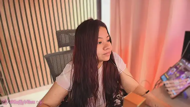 Snapshot of soffyvibes- chatting on 12-02-25, 03:18 soffyvibes- online show from 12-02-25, 03:18