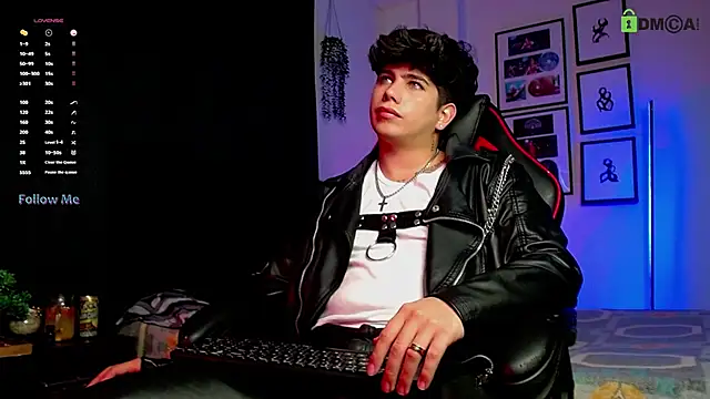 LyleBennett  online show from 11-14-25, 11:42