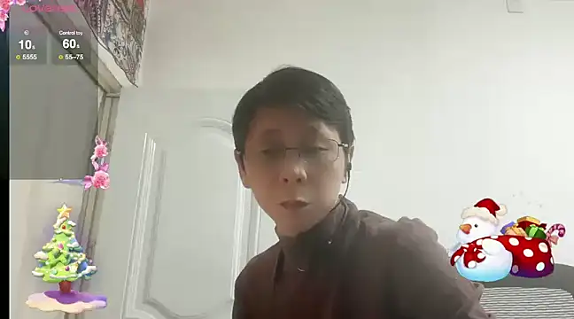 Snapshot of TGH521 chatting on 12-25-24, 02:03 TGH521 online show from 12-25-24, 02:03