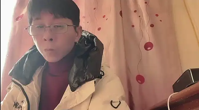 Snapshot of TGH521 chatting on 01-20-25, 03:15 TGH521 online show from 01-20-25, 03:15