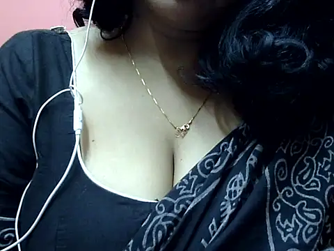 Snapshot of Riya_riyaa chatting on 12-19-24, 04:57 Riya riyaa online show from 12-19-24, 04:57